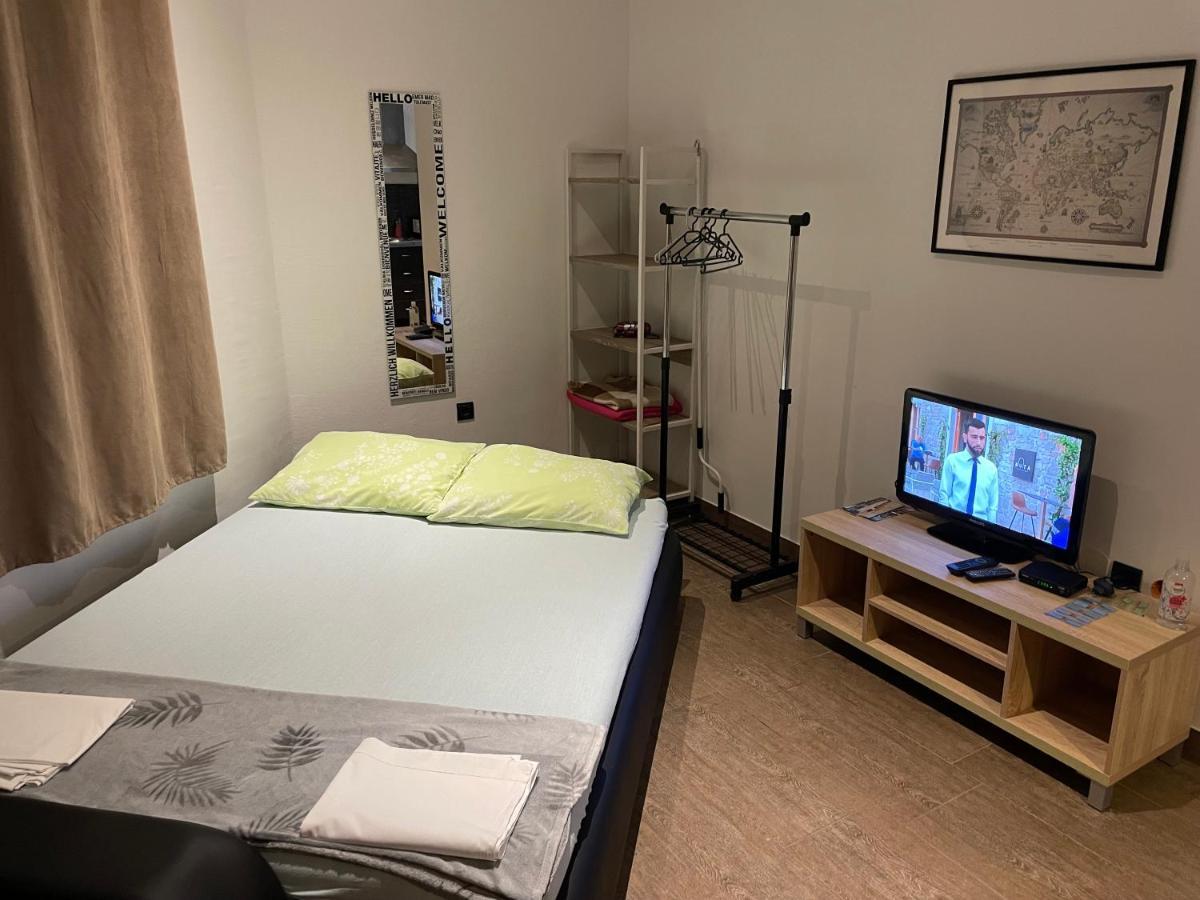 Apartmani Bm Biograd Na Moru Exterior photo
